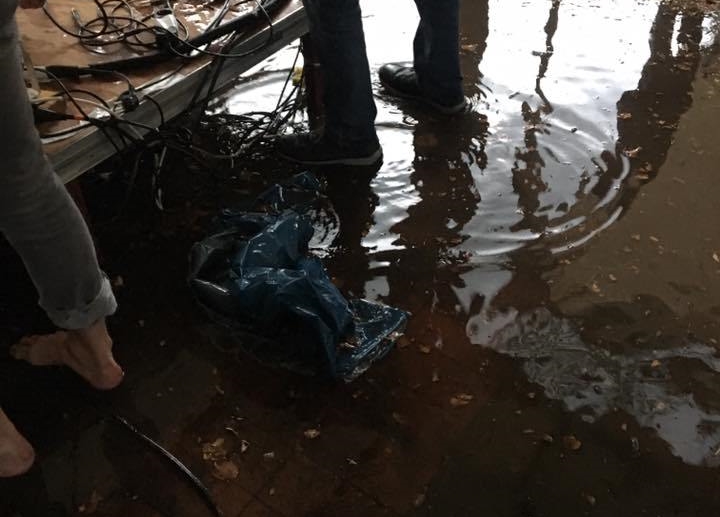 WOA2 (Bühne unter Wasser)